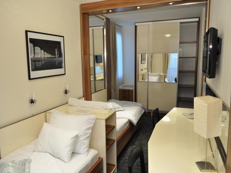 hotel-lighthouse-igalo_6